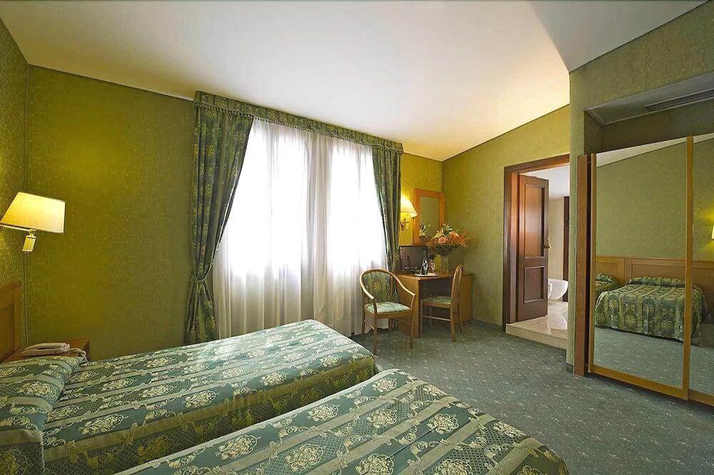 Hotel Nazionale Venesia Bagian luar foto