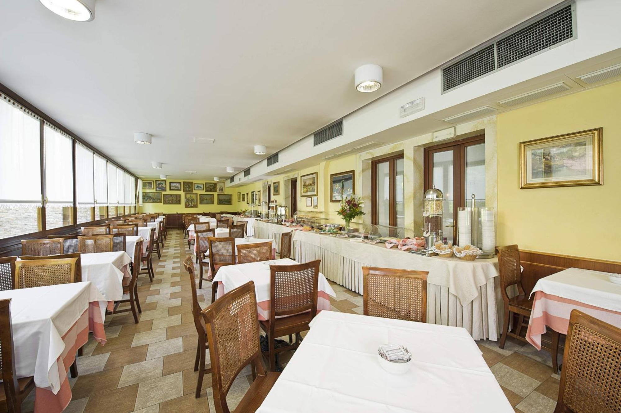 Hotel Nazionale Venesia Bagian luar foto