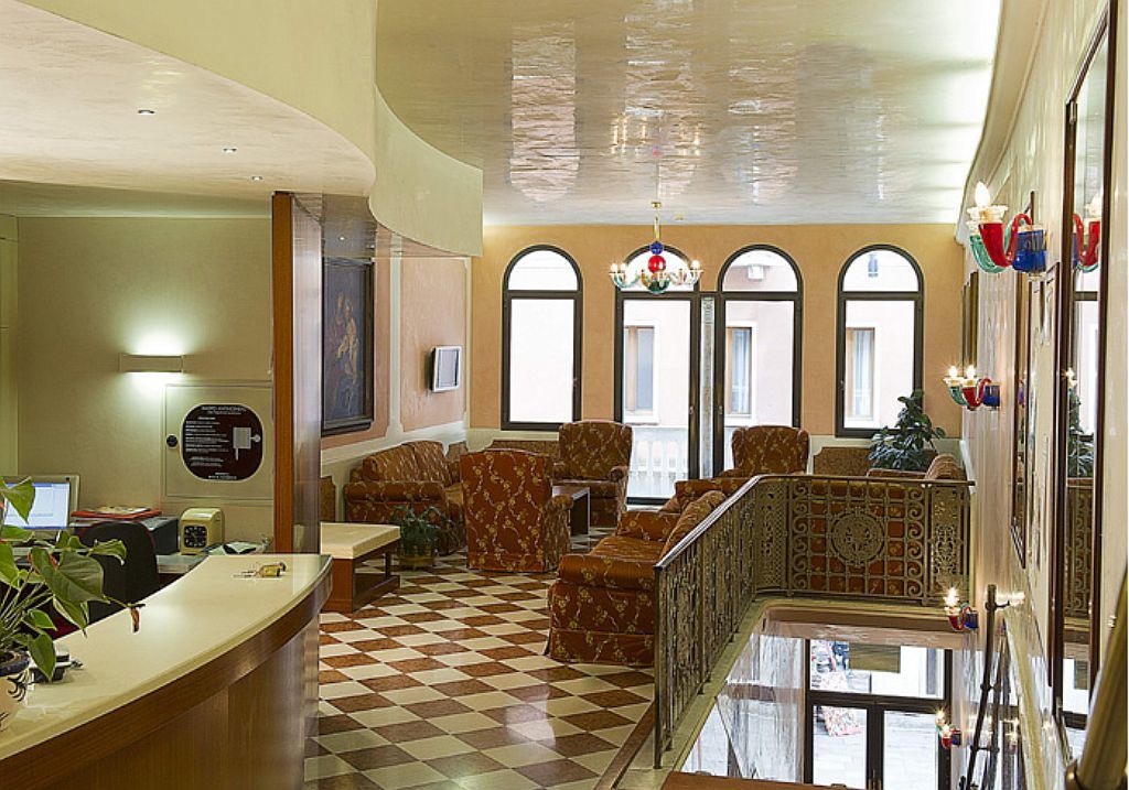 Hotel Nazionale Venesia Bagian luar foto