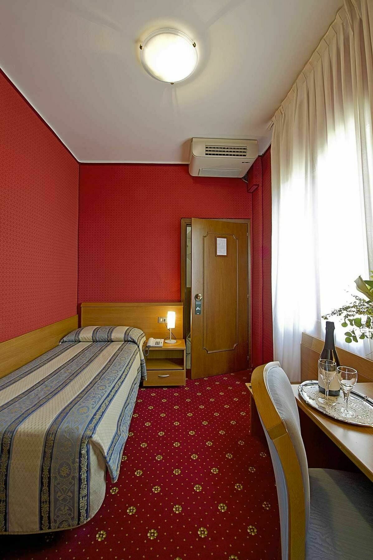 Hotel Nazionale Venesia Bagian luar foto
